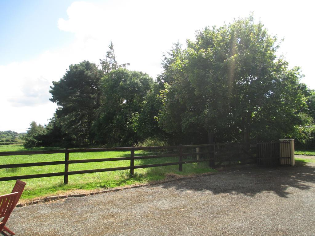 Tralia Farmhouse Self Catering Farranfore Buitenkant foto