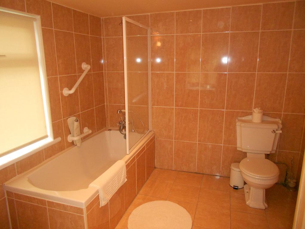 Tralia Farmhouse Self Catering Farranfore Kamer foto
